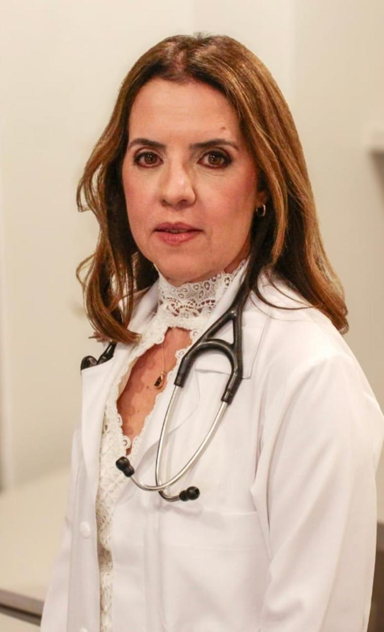 Dra. Christini Jorge — Especialista em Medicina Integrativa